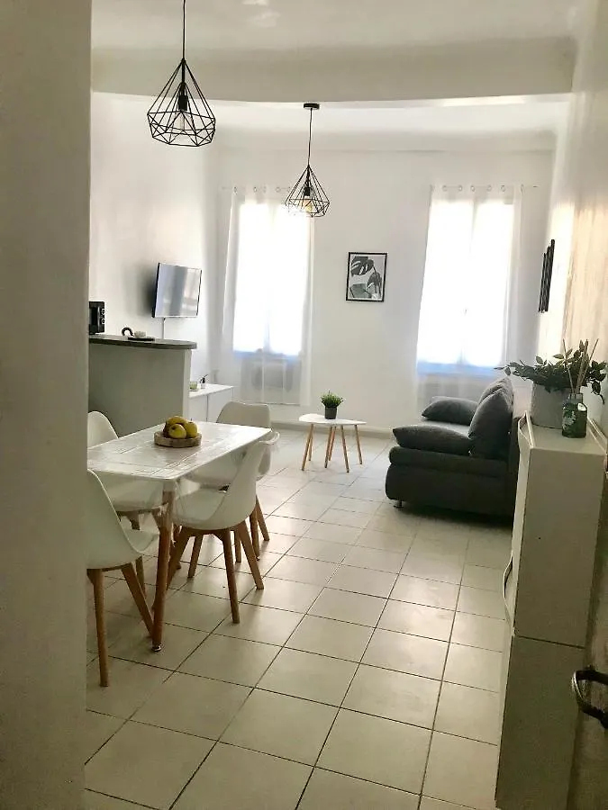 Jolie T2 La Ciotat Apartment France